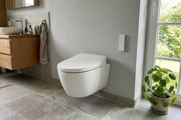 Dusch-WC: Lohnt es sich? Kosten, Aufsatz vs. Komplettanlage & Nachrüsten