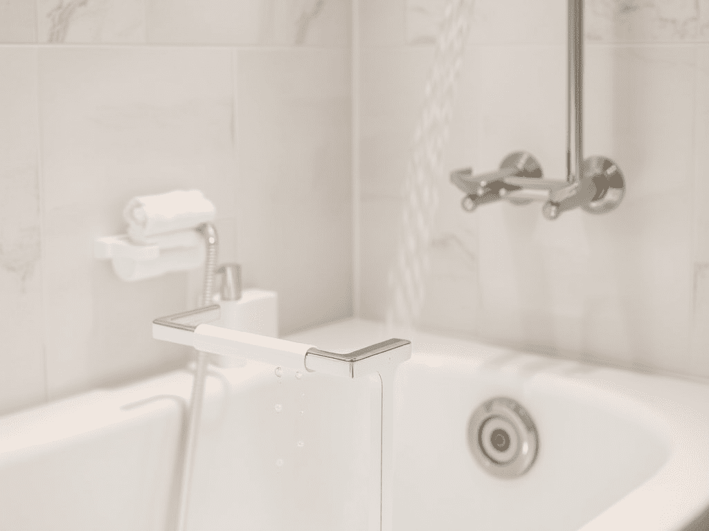 Wo den Haltegriff für die Badewanne anbringen?